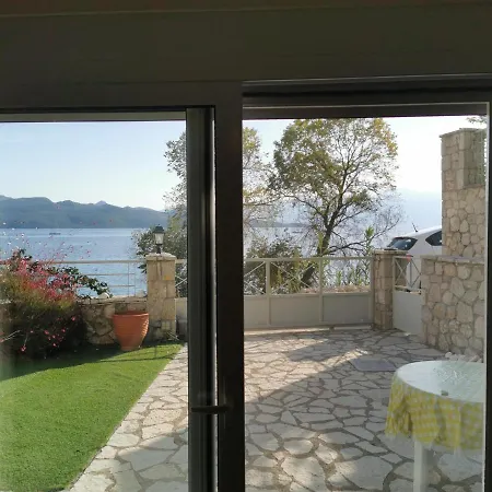 شقة Lefkada House *