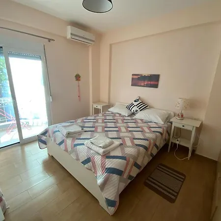 Lefkada House *
